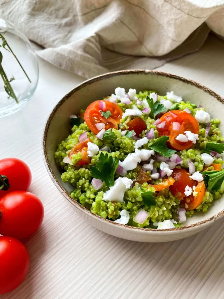 Quinoa Avocado Salat